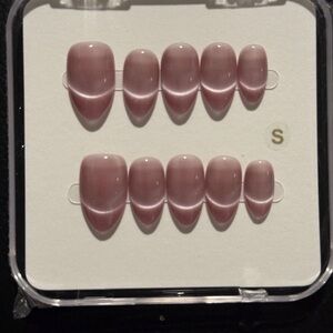 Pink Press-On Nails Set